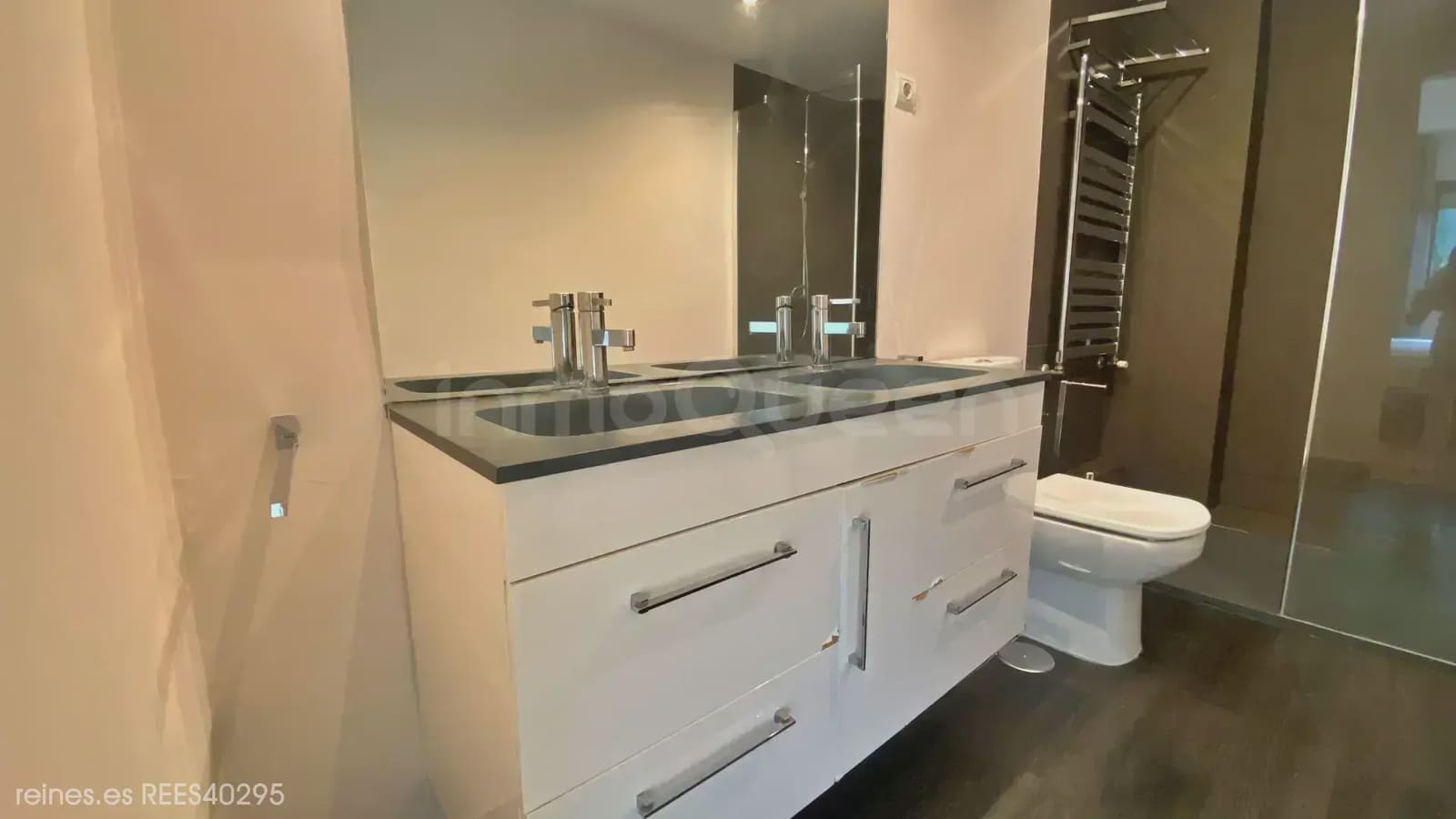 4 bedroom Villa for sale in Madrid city with pool garage - € 1,475,000 (Ref: 9730545)