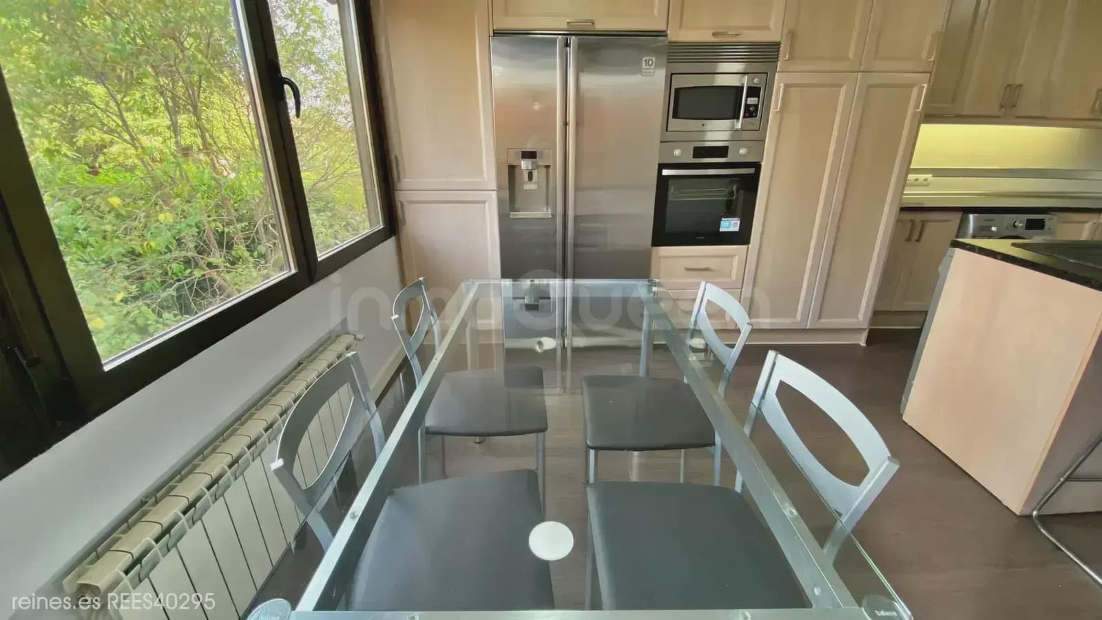 4 bedroom Villa for sale in Madrid city with pool garage - € 1,475,000 (Ref: 9730545)