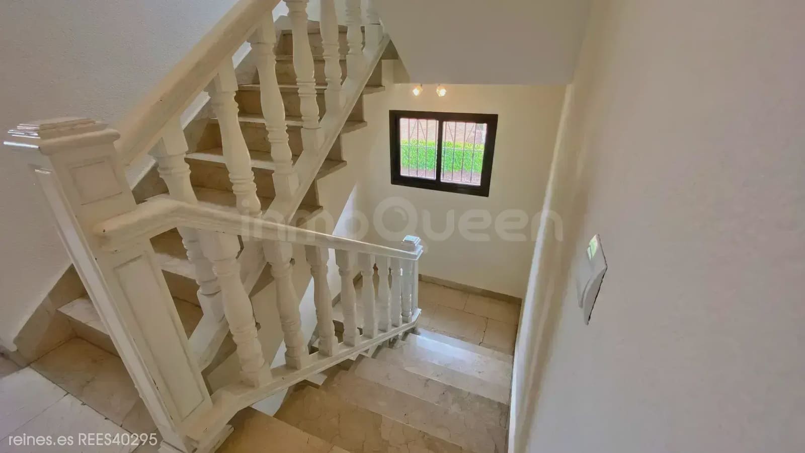 4 bedroom Villa for sale in Madrid city with pool garage - € 1,475,000 (Ref: 9730545)