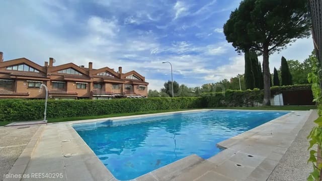 4 sovrum Villa till salu i Corralejos, Madrid stad - 1 475 000 € (Ref: 9730545)