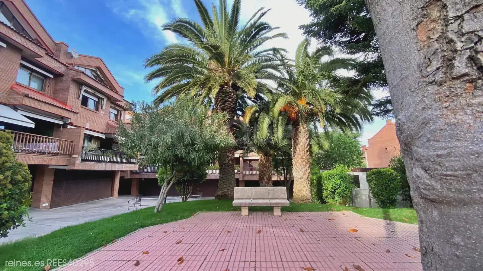 4 bedroom Villa for sale in Madrid city with pool garage - € 1,475,000 (Ref: 9730545)
