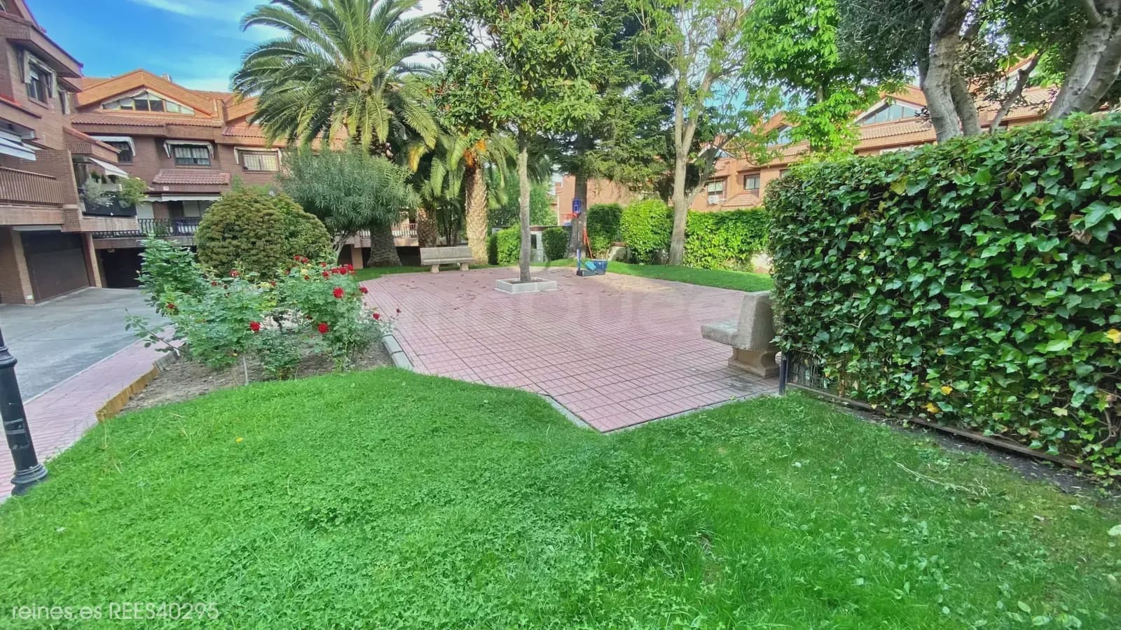 4 bedroom Villa for sale in Madrid city with pool garage - € 1,475,000 (Ref: 9730545)