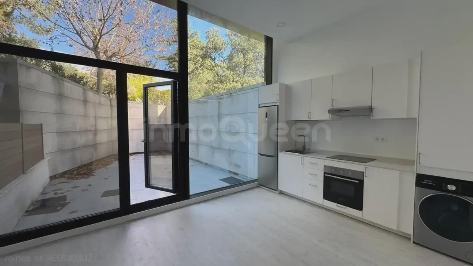 1 bedroom Loft for sale in San Sebastian de los Reyes - € 275,000 (Ref: 9730546)