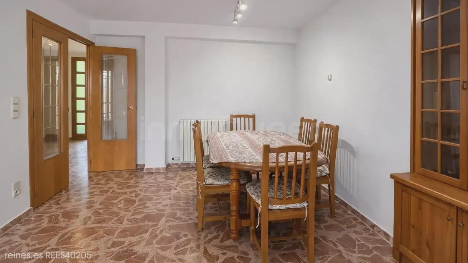 3 bedroom Apartment for sale in Zuera with garage - € 330,000 (Ref: 9730547)