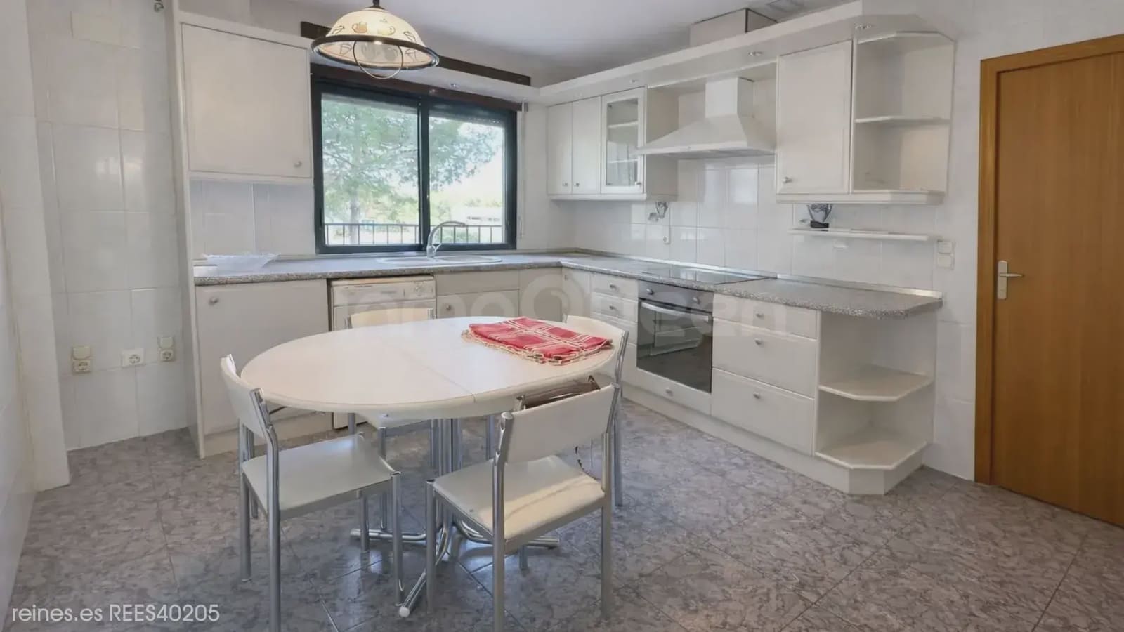 3 bedroom Apartment for sale in Zuera with garage - € 330,000 (Ref: 9730547)