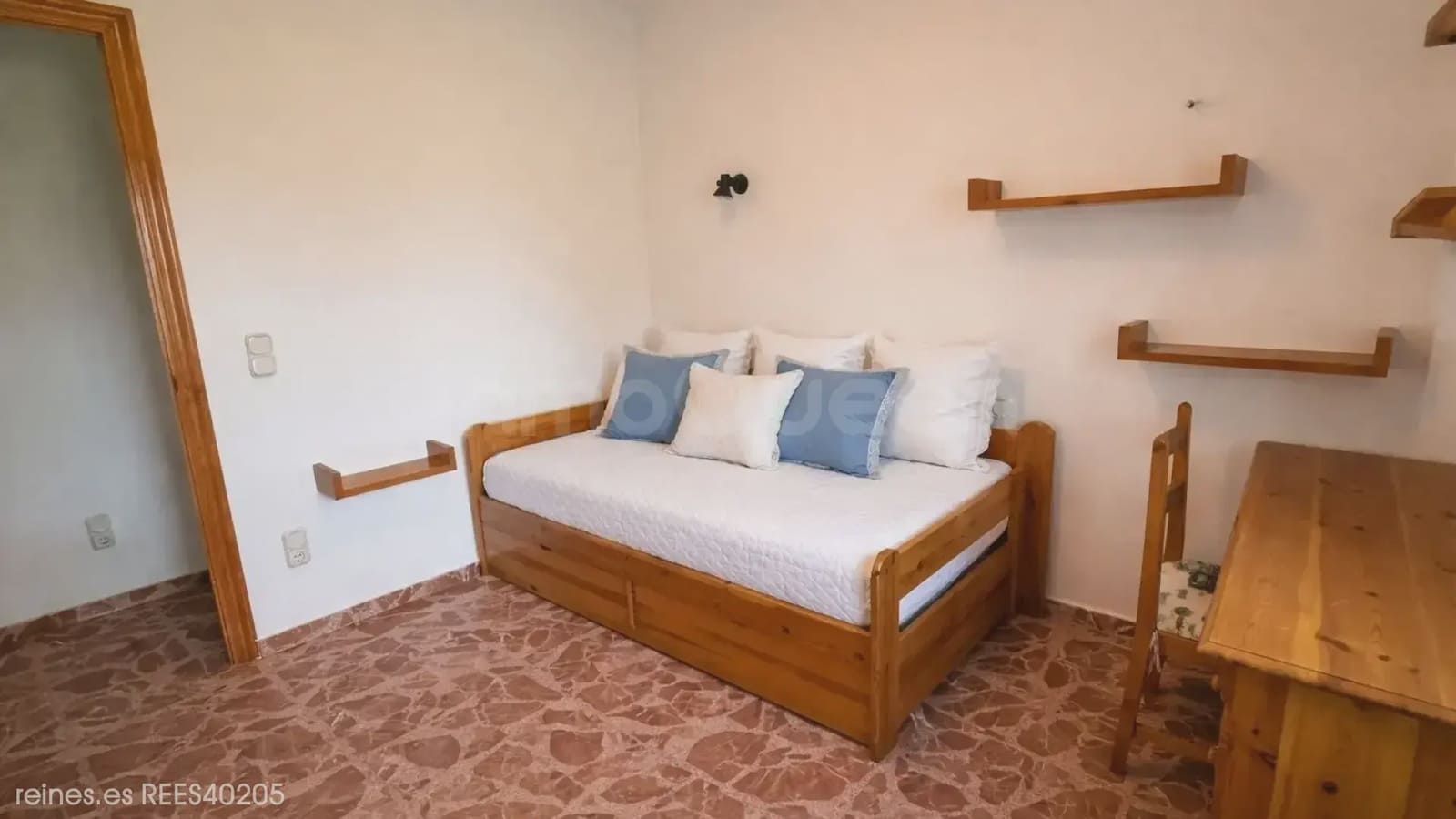 3 bedroom Apartment for sale in Zuera with garage - € 330,000 (Ref: 9730547)