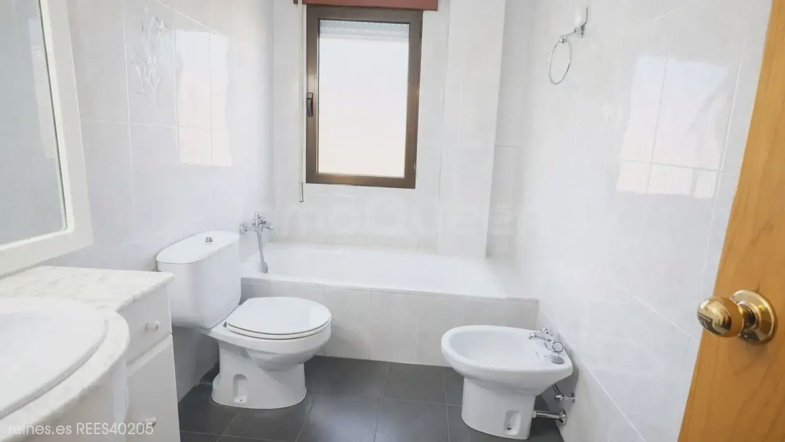 3 bedroom Apartment for sale in Zuera with garage - € 330,000 (Ref: 9730547)