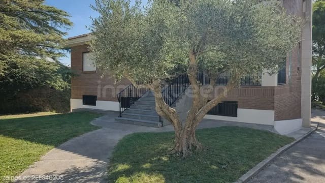 3 bedroom Apartment for sale in Zuera with garage - € 330,000 (Ref: 9730547)