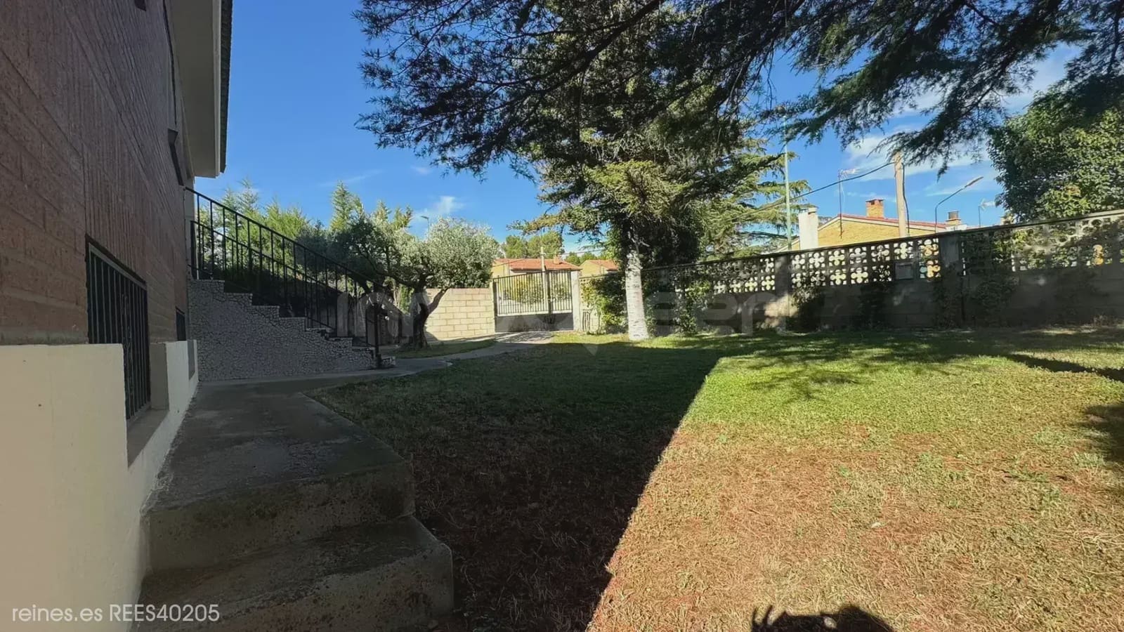 3 bedroom Apartment for sale in Zuera with garage - € 330,000 (Ref: 9730547)