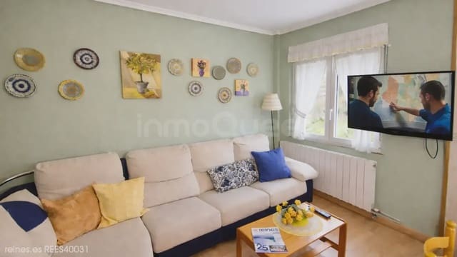 Piso de 3 habitaciones en Vegadeo en venta - 100.000 € (Ref: 9730715)