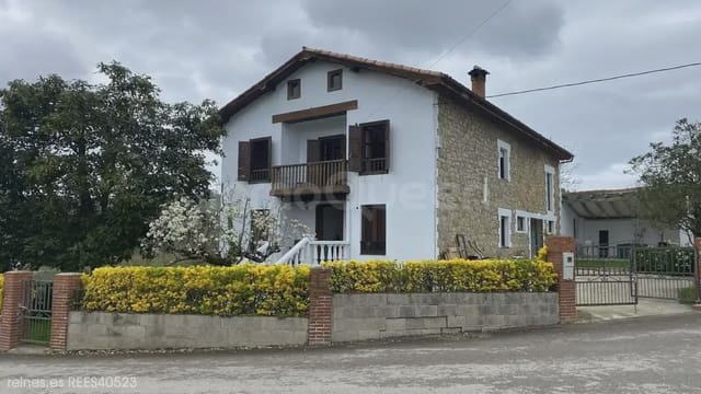 6 sovrum Lägenhet till salu i Alfoz de Lloredo med garage - 599 000 € (Ref: 9731247)