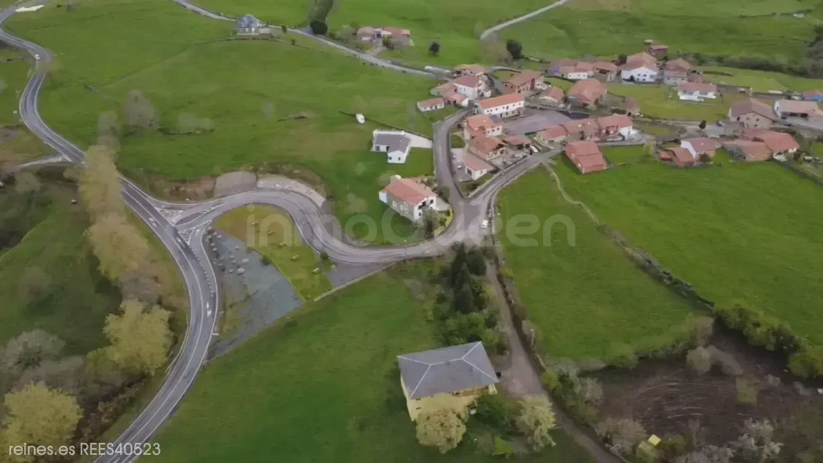 6 bedroom Finca/Country House for sale in Alfoz de Lloredo with garage - € 599,000 (Ref: 9731247)