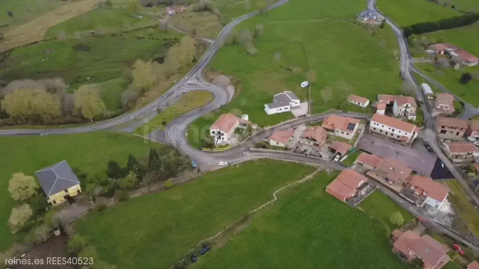 6 bedroom Finca/Country House for sale in Alfoz de Lloredo with garage - € 599,000 (Ref: 9731247)