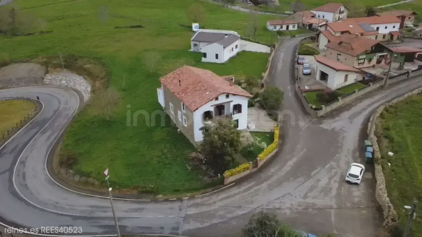6 bedroom Finca/Country House for sale in Alfoz de Lloredo with garage - € 599,000 (Ref: 9731247)