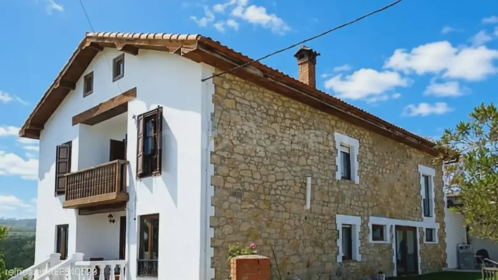 6 bedroom Finca/Country House for sale in Alfoz de Lloredo with garage - € 599,000 (Ref: 9731247)