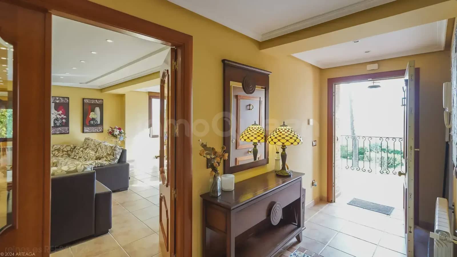 5 bedroom Apartment for sale in Orusco de Tajuna with garage - € 550,000 (Ref: 9748413)