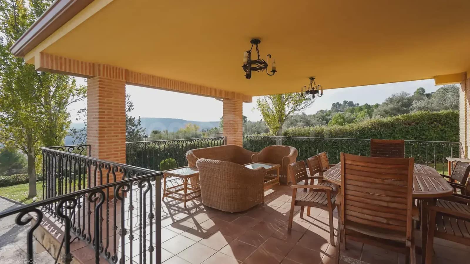 5 bedroom Apartment for sale in Orusco de Tajuna with garage - € 550,000 (Ref: 9748413)