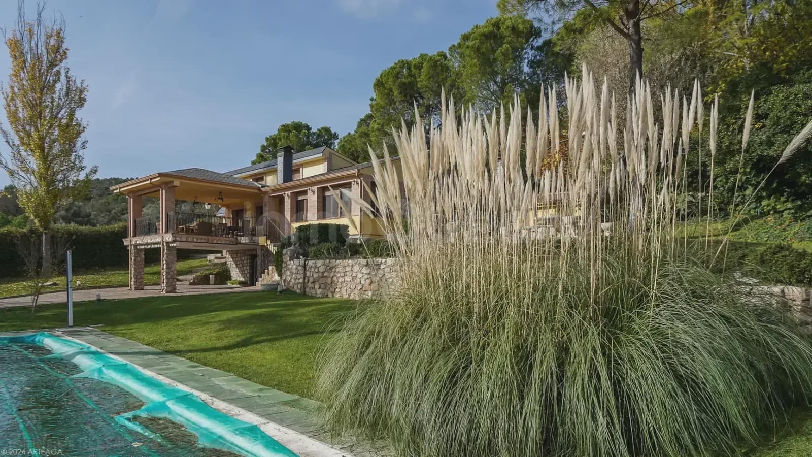 5 bedroom Apartment for sale in Orusco de Tajuna with garage - € 550,000 (Ref: 9748413)