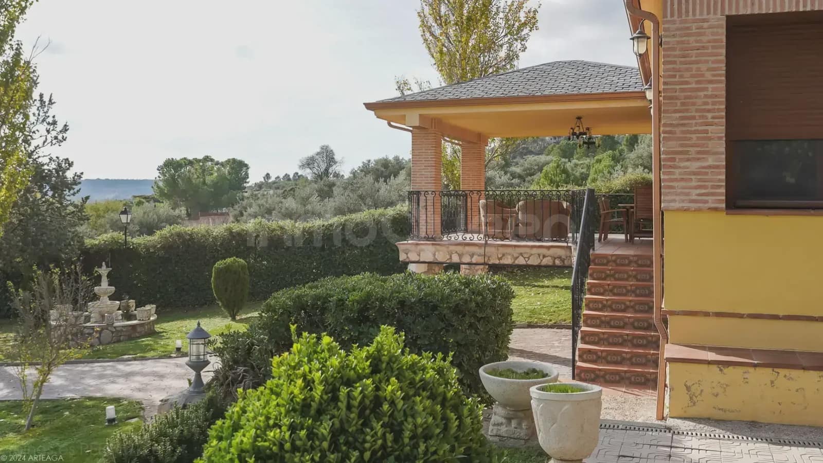 5 bedroom Apartment for sale in Orusco de Tajuna with garage - € 550,000 (Ref: 9748413)