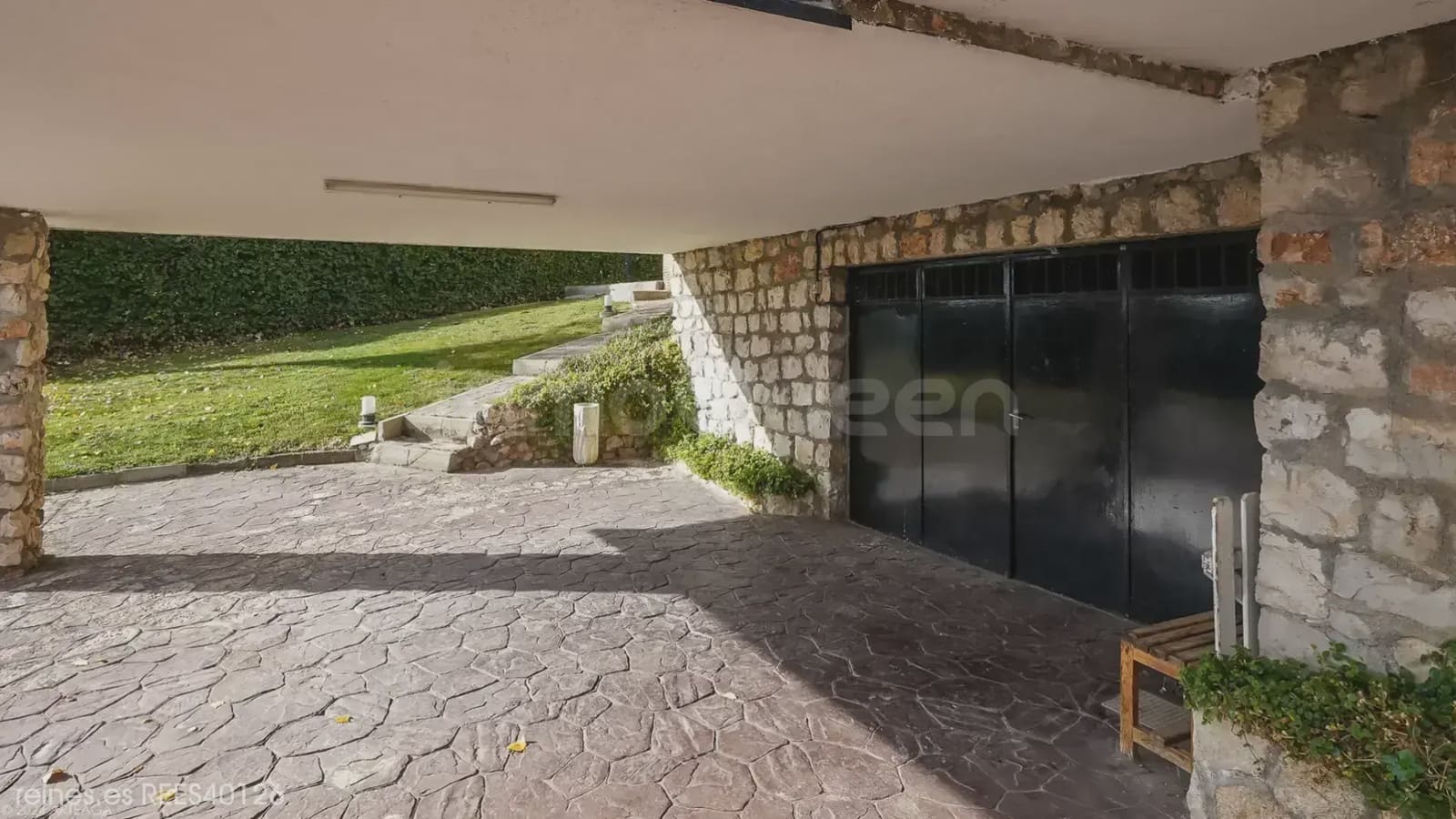6 bedroom Apartment for sale in Orusco de Tajuna with garage - € 550,000 (Ref: 9748413)