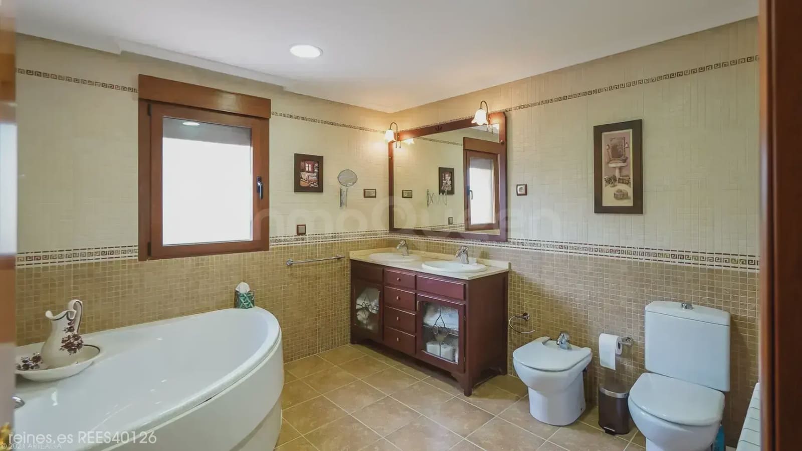 6 bedroom Apartment for sale in Orusco de Tajuna with garage - € 550,000 (Ref: 9748413)