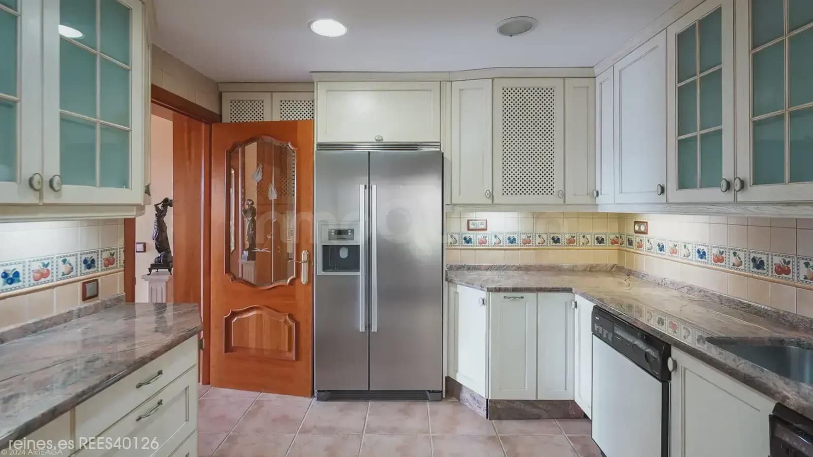 6 bedroom Apartment for sale in Orusco de Tajuna with garage - € 550,000 (Ref: 9748413)