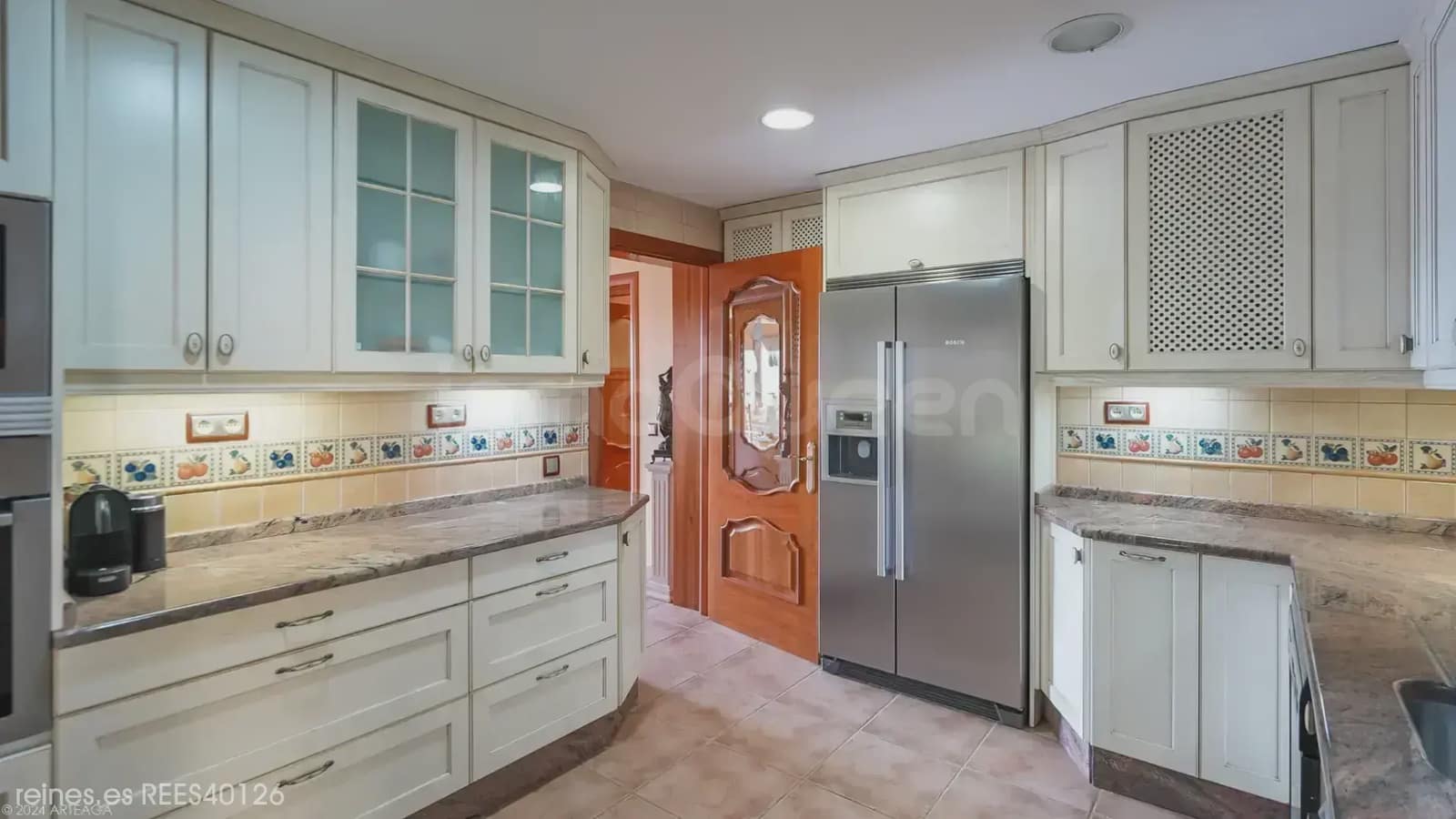 6 bedroom Apartment for sale in Orusco de Tajuna with garage - € 550,000 (Ref: 9748413)