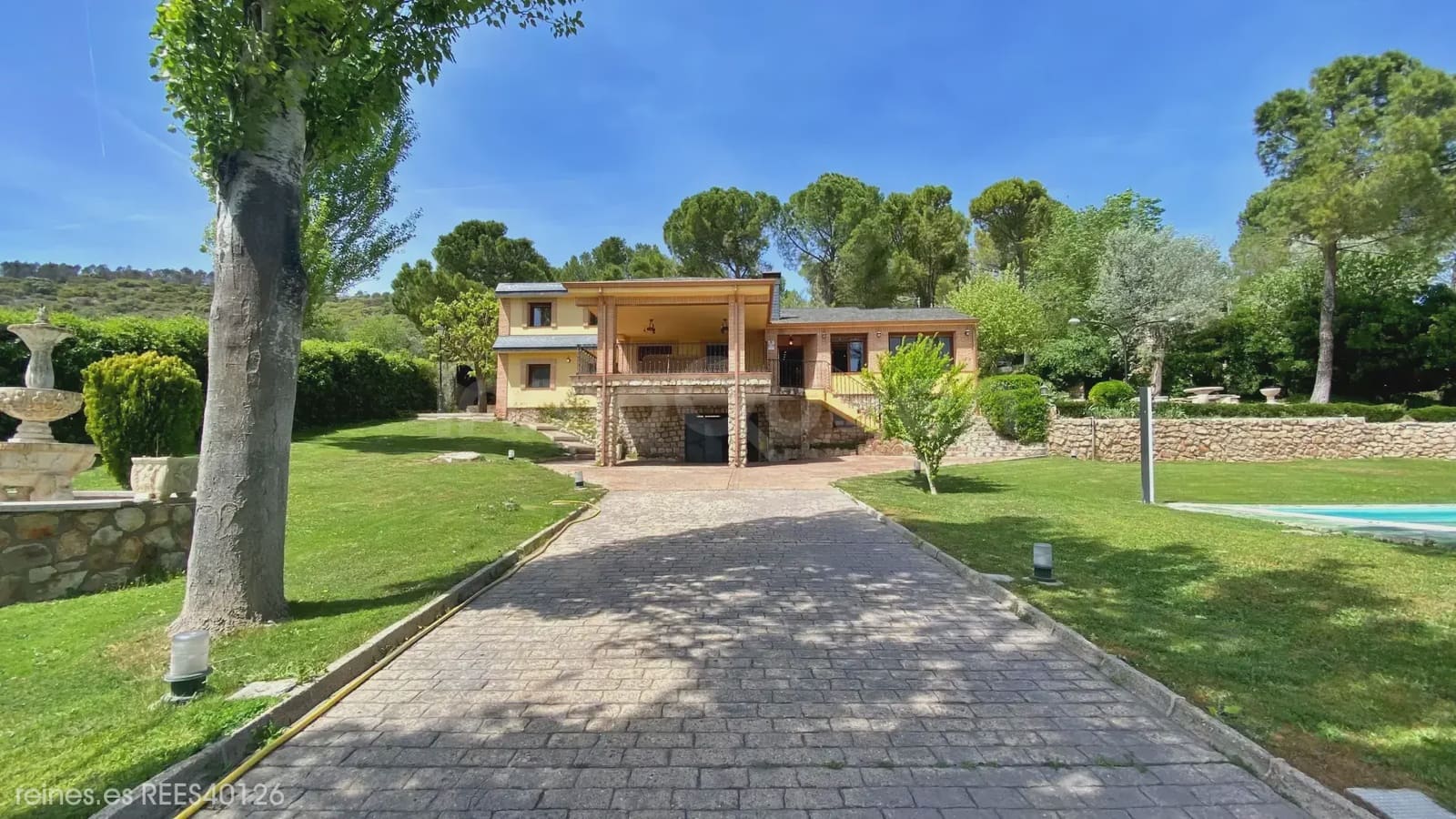 6 bedroom Apartment for sale in Orusco de Tajuna with garage - € 550,000 (Ref: 9748413)