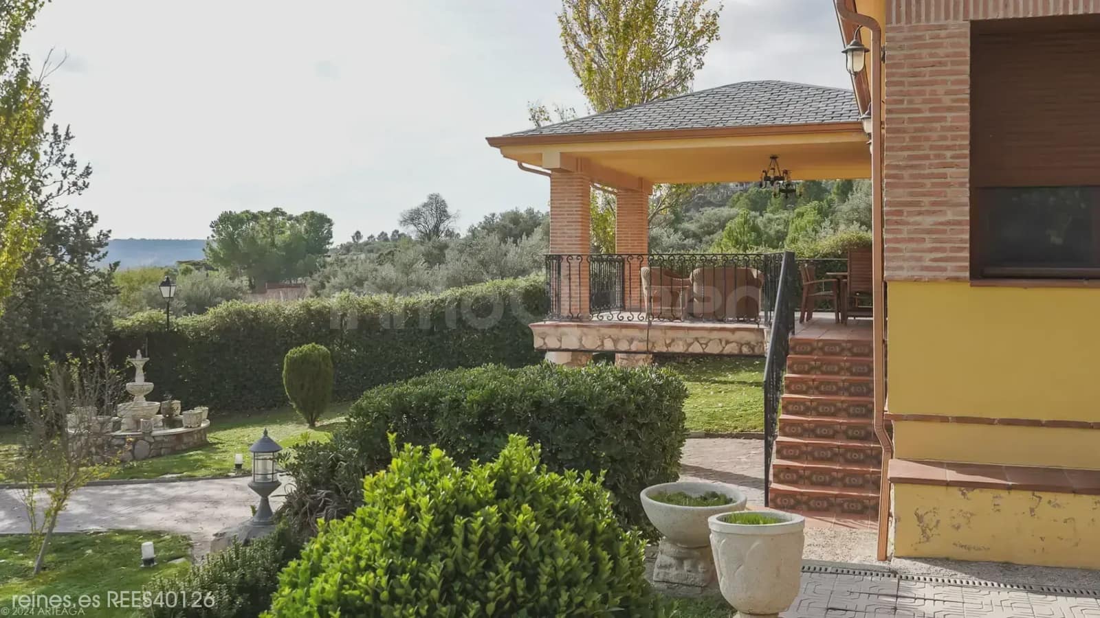6 bedroom Apartment for sale in Orusco de Tajuna with garage - € 550,000 (Ref: 9748413)