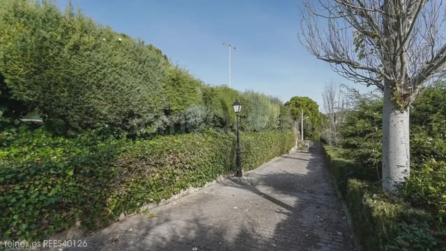 6 bedroom Apartment for sale in Orusco de Tajuña with garage - € 550,000 (Ref: 9748413)