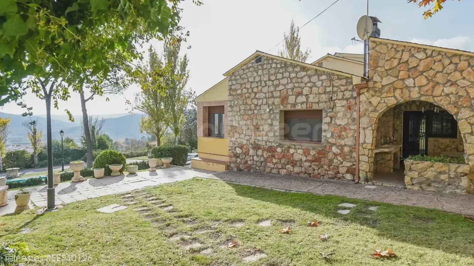6 bedroom Apartment for sale in Orusco de Tajuna with garage - € 550,000 (Ref: 9748413)