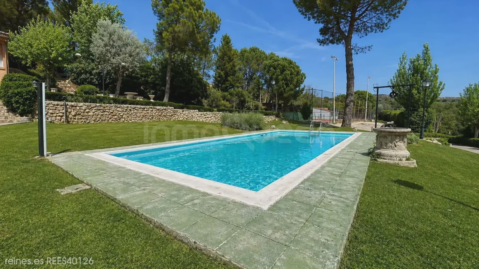 6 bedroom Apartment for sale in Orusco de Tajuna with garage - € 550,000 (Ref: 9748413)