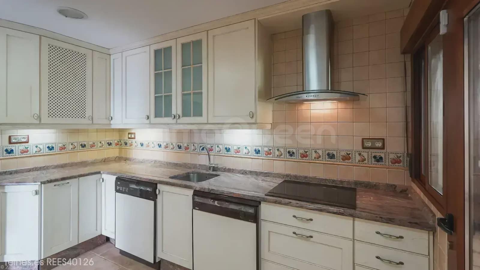 6 soverom Leilighet til salgs i Orusco de Tajuna med garasje - € 550 000 (Ref: 9748413)