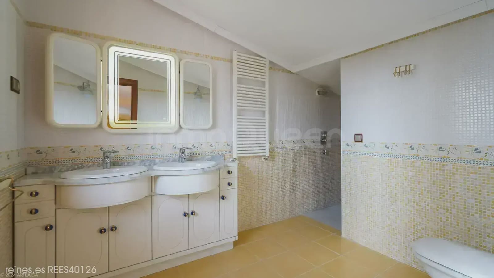 6 soverom Leilighet til salgs i Orusco de Tajuna med garasje - € 550 000 (Ref: 9748413)