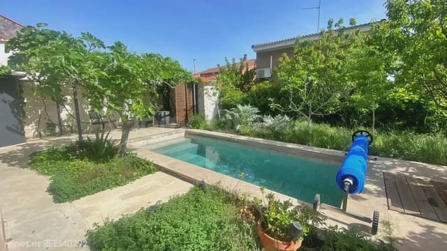 4 makuuhuone Paritalo myytävänä paikassa Alcobendas - 975 000 € (Ref: 9748414)