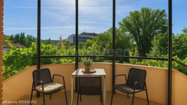 4 makuuhuone Paritalo myytävänä paikassa Alcobendas - 975 000 € (Ref: 9748414)