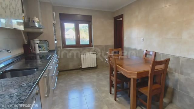 3 bedroom Semi-detached Villa for sale in Miengo - € 449,000 (Ref: 9762395)