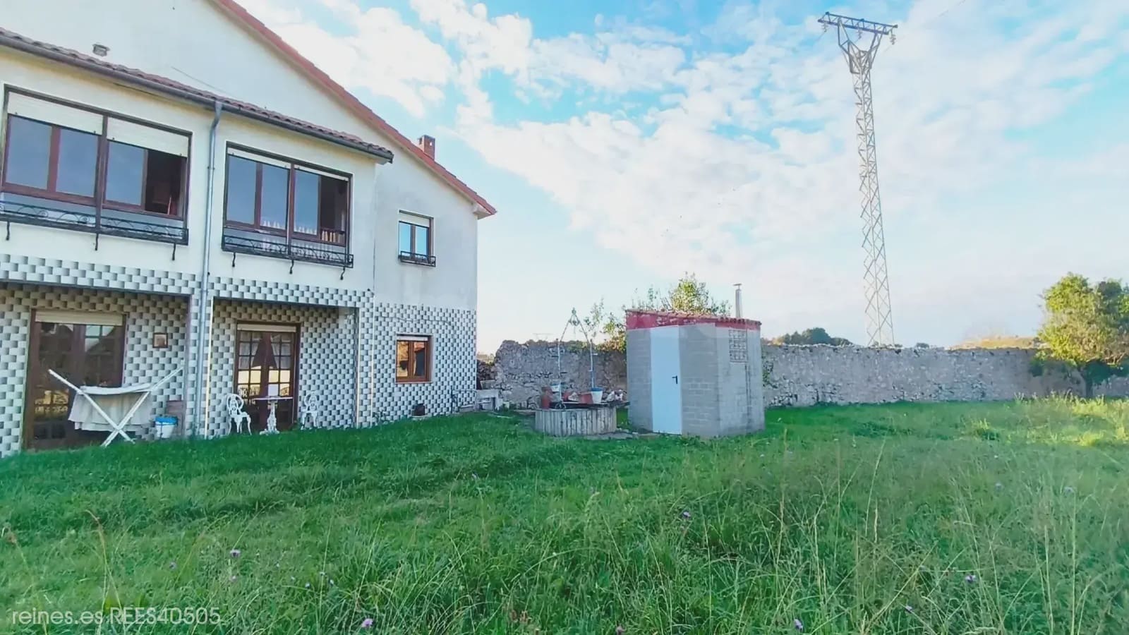 3 bedroom Semi-detached Villa for sale in Miengo - € 449,000 (Ref: 9762395)