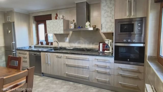 3 bedroom Semi-detached Villa for sale in Miengo - € 449,000 (Ref: 9762395)