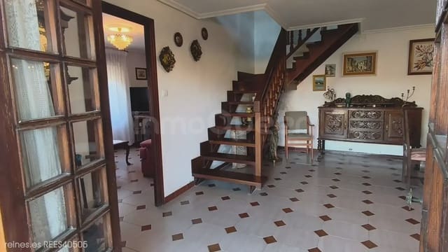 3 bedroom Semi-detached Villa for sale in Miengo - € 449,000 (Ref: 9762395)