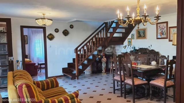 3 bedroom Semi-detached Villa for sale in Miengo - € 449,000 (Ref: 9762395)