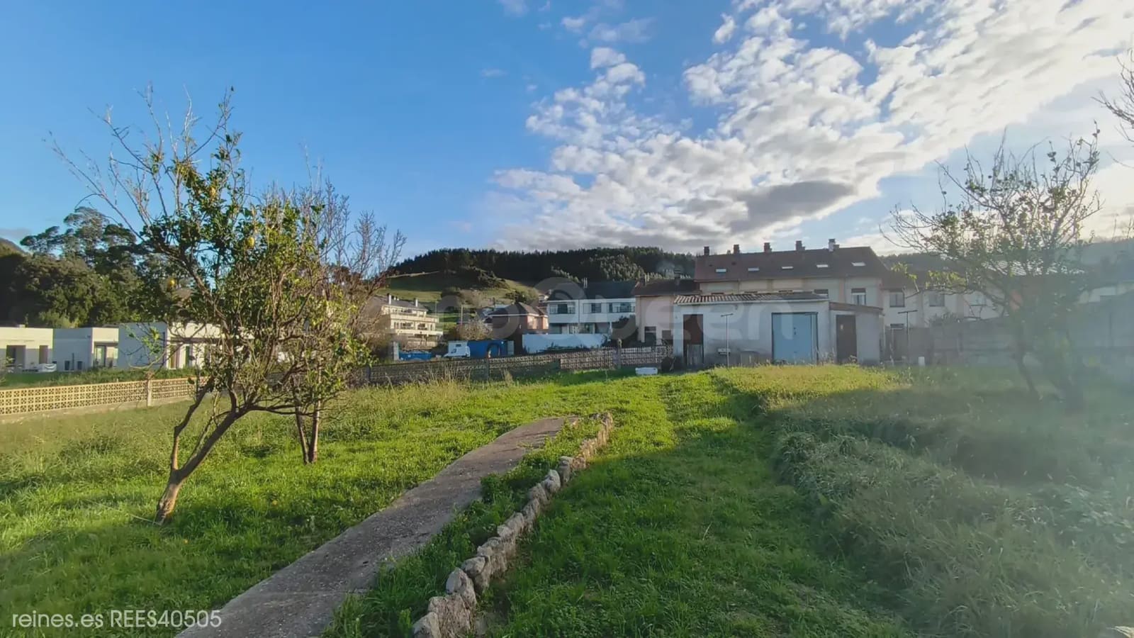3 bedroom Semi-detached Villa for sale in Miengo - € 449,000 (Ref: 9762395)