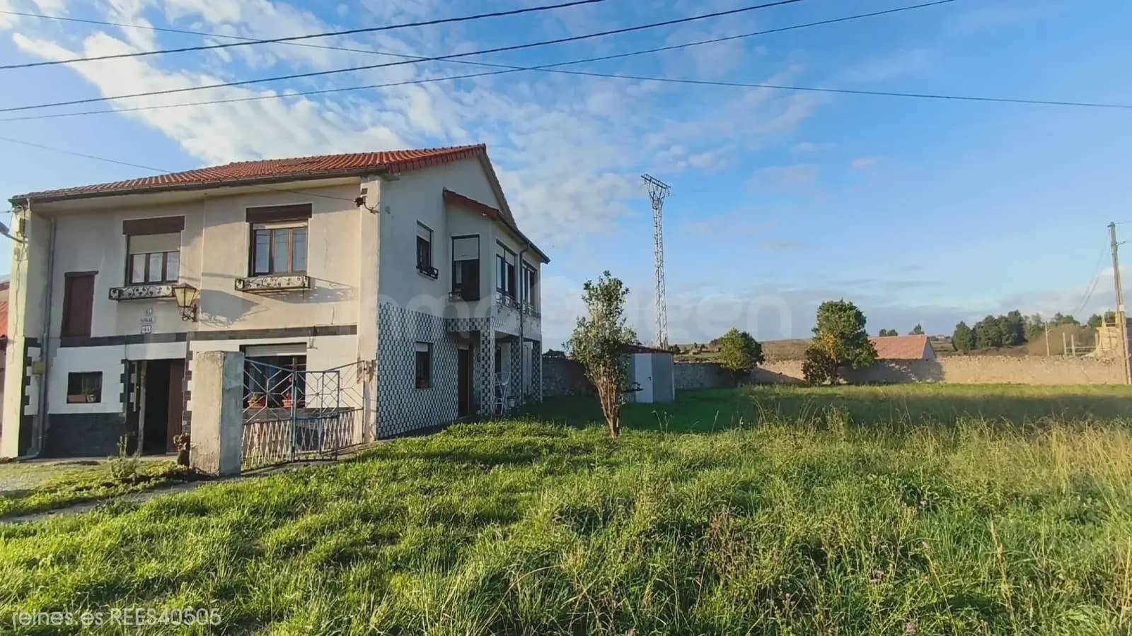 3 bedroom Semi-detached Villa for sale in Miengo - € 449,000 (Ref: 9762395)