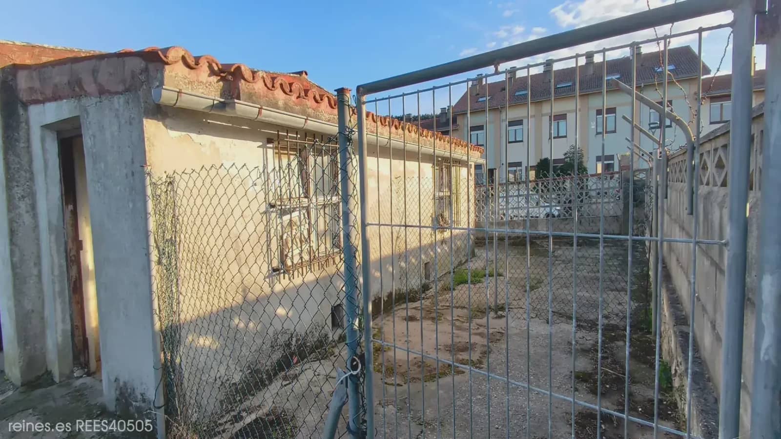 3 bedroom Semi-detached Villa for sale in Miengo - € 449,000 (Ref: 9762395)