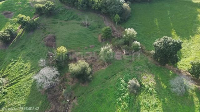 Rakentamaton maa myytävänä paikassa Torrelavega - 79 000 € (Ref: 9762396)