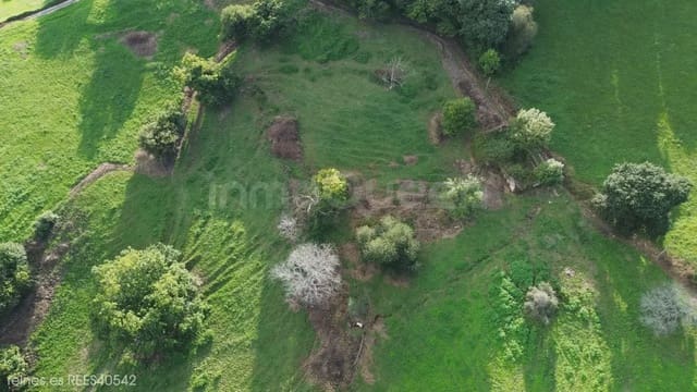 Rakentamaton maa myytävänä paikassa Torrelavega - 79 000 € (Ref: 9762396)