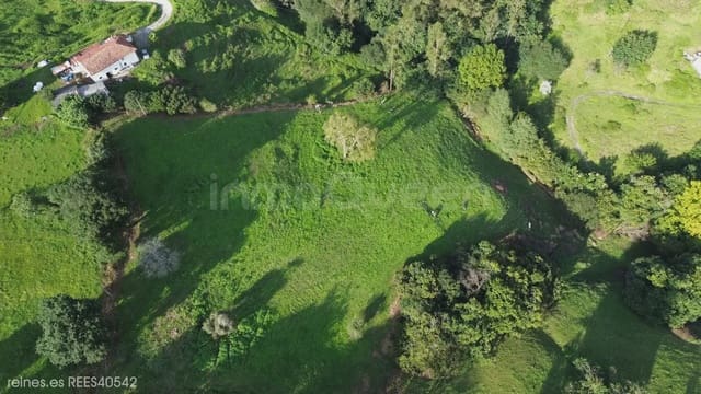 Rakentamaton maa myytävänä paikassa Torrelavega - 79 000 € (Ref: 9762396)