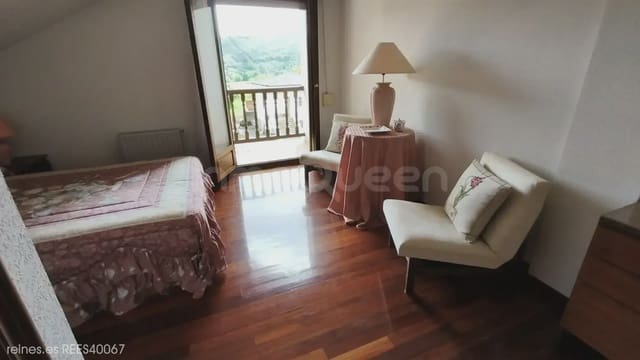 Semi-Rækkehus til salg i Rasines - € 265.000 (Ref: 9763446)