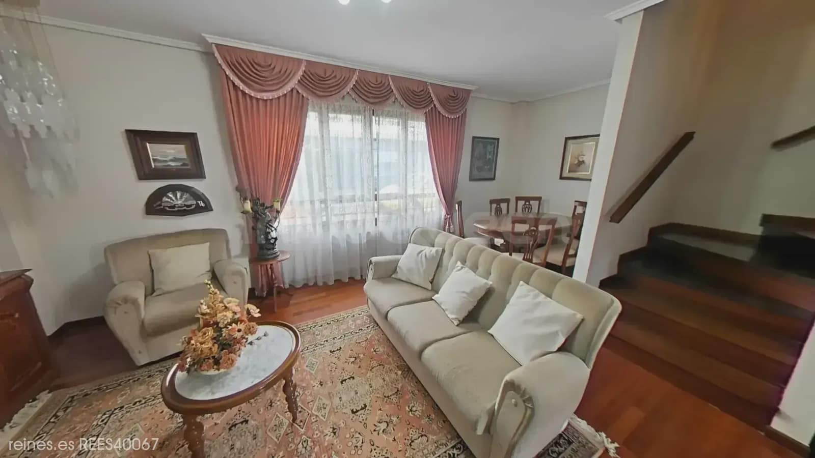 Semi-Rækkehus til salg i Rasines - € 265.000 (Ref: 9763446)