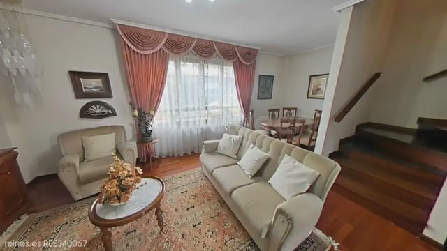 Semi-Rækkehus til salg i Rasines - € 265.000 (Ref: 9763446)